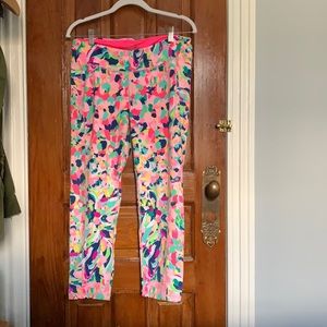 Lilly Pulitzer Capri yoga pants size L